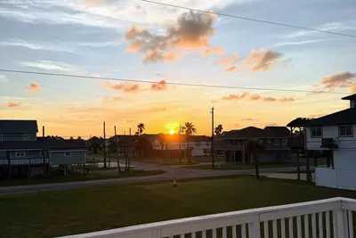 Image de Your Perfect Coastal Getaway at San Luis Pass!