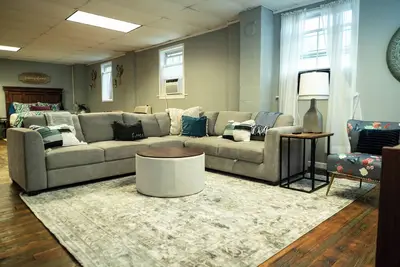 Image de Beautiful sleeps 6 apartment, walking distance to Downtown Pilot Mountain Unit 1