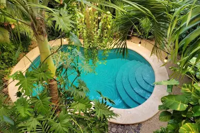 Image de Mins from the Beach! Private Pool- 4 Ensuites-Pet Friendly-Free Parking