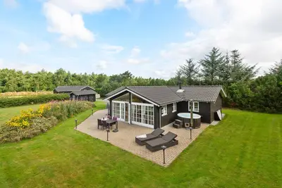 Image de Belle maison à Hemmet avec sauna