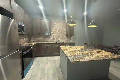 Image de Welcoming 3 Bedroom Central to all Major Stops