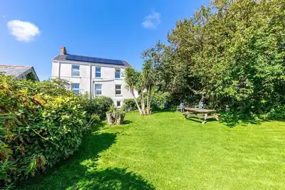 Image de Fern Bank - 5 Bedroom House - Horton