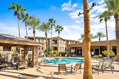 Image de Shared Poolside Fun~Hot Tub~Gym & More