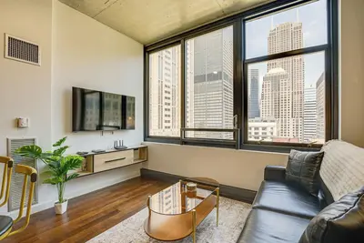 Image de Downtown Living: Walkable, Modern Chicago Condo