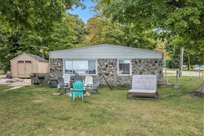 Image de Little Stone Cottage in Onekama