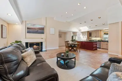 Image de Pick & Stay! Fruitful 4bd Goleta Home (Dogs Ok)