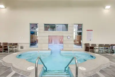 Image de 3 Sisters Mtn View | Pool w/slide | Hot Tub | Bbq