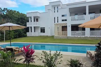 Image de Modern 4-Bedroom Villa with Rooftop & Beach Access – Diani