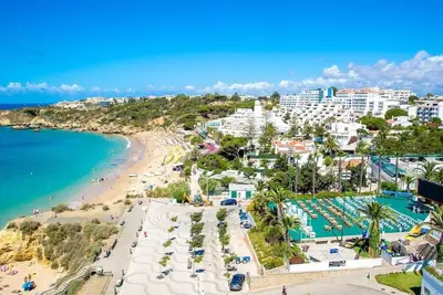 Image de Comfort by the Beach! 1br Apartment w/ Kitchenette, Parking & Pool | 2 Units