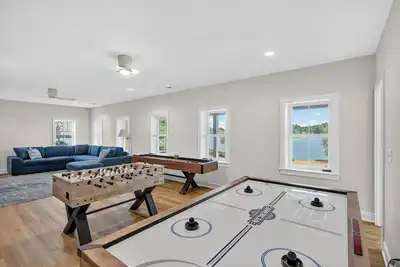 Image de New Luxury Lake Anna Escape – 5br, 4. 5ba Waterfront Home with Scenic Lake Views