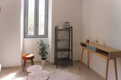 Image de Appartement T2 rénové dans le coeur de Suze-la-Rousse