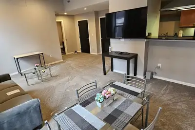 Image de Charming 2-bedroom condo with fitness room and Ac in peaceful Fed Hill, Baltimore