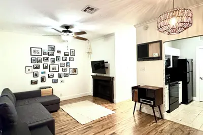 Image de Terrific apartment walking distance to Ut Austin, bars and restaurants