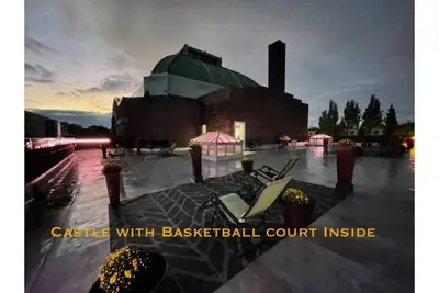 Image de Spa Room & Bath + Gym BBall Indoor Court Nasa Ev+