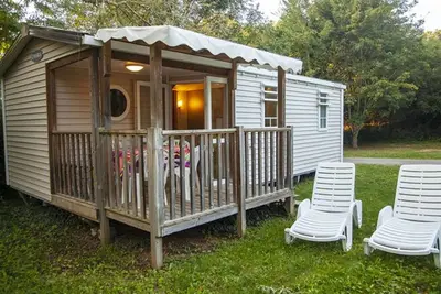 Image de Mobil-home 6 personnes avec terrasse à Naucelle