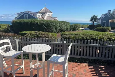 Image de Charming Cape Cod Getaway - Private Beach Cottage