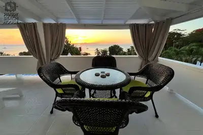 Image de Ocean View 3-bedroom Apartment in Grand Anse with Ac