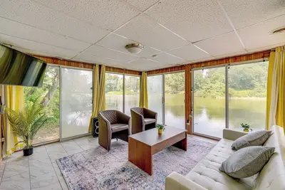 Image de Cozy House on Meadowbrook Lake: Serene, Scenic!