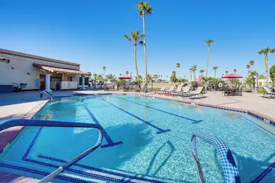 Image de Pool, Hot Tub & Tennis Courts: Yuma Home Near Dtwn