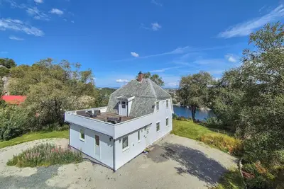 Image de Belle maison à Rubbestadneset avec WiFi