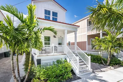 Image de Riverside Cottage - 2bd/2. 5bath Near Downtown