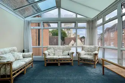 Image de Farnham Haven: Unique Home with Courtyard