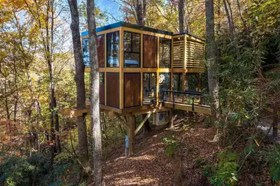 Image de The Cūbus Treehouse, The Cūbus - by Highlands Treehouse Retreat