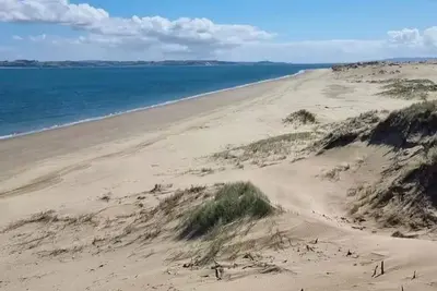 Image de The Cottage, coastal village stay w spa!