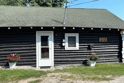 Image de Enchanting 3-bedroom cottage on Mullett Lake