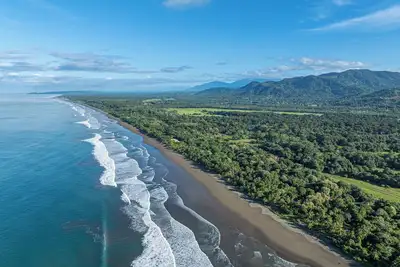 Image de New Villa! well-appointed home-3 min walk to beach, near Manuel Antonio Quepos