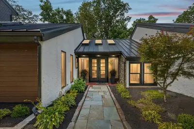 Image de Spacious Villanova Home – Ideal for Extended Stays & Gatherings