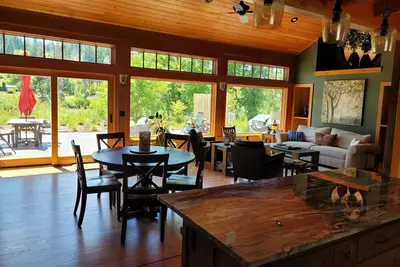 Image de RiverSong Main: 3br 2ba River Access, Rock Pool, Creek View, Nature Life