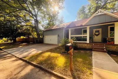 Image de Backyard Bliss•Firepit Nights & Chill•8p• 3b