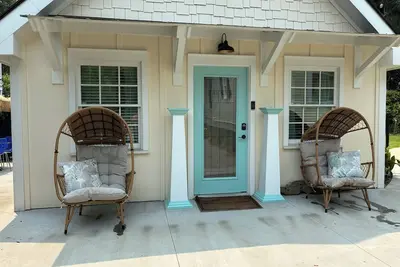 Image de Charming Ada Compliant  cottage in Historical Beaufort, Sc.