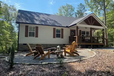 Image de New Dog- Friendly Soothing Modern Cabin In Ellijay-Fire Pit & Resort Amenities!