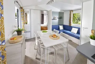 Image de Mobil-home avec Terrasse pour 6 Personnes en Ardèche