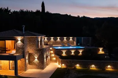 Image de Orraon Luxury Villa \nUnique panoramic view with infinity pool- 3 km from Lefkas