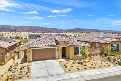 Image de 2, 166 sq ft Home on Golf Course. Lodge Pools, Sports Courts & Fitness Center.