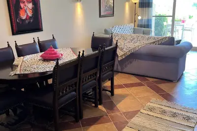 Image de Golfer’s Retreat Garden Lake view chalet at Einbay