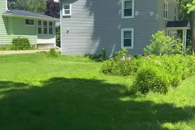 Image de 3-bedroom house in lovely Oshkosh with Ac