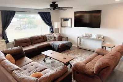 Image de Texan delight- 6 bed house/large yard/streaming!