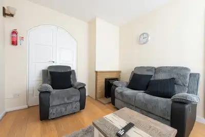 Image de 4 bedroom House, Near O2 Greenwich, Contractor and Family Friendly! Sleeps 11!