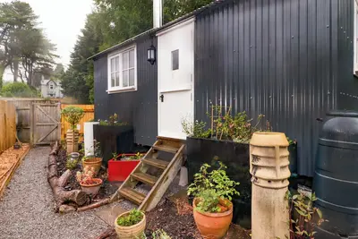 Image de Kings Cwtch Shepherd'S Hut, pet friendly, with open fire in Pentyrch