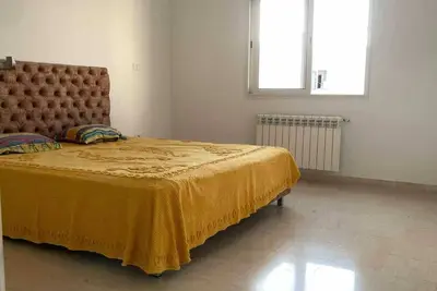 Image de 3 Bedroom Cozy Apartment with Direct Airport View Soukra