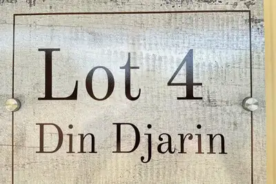 Image de You home away from home in friendly Yowah Qld home of the famous Yowah nut opal.