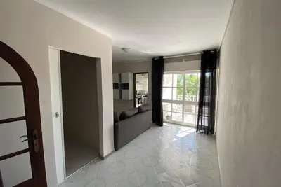 Image de T1+1 to sleep 6 available on the famous strip of Albufeira