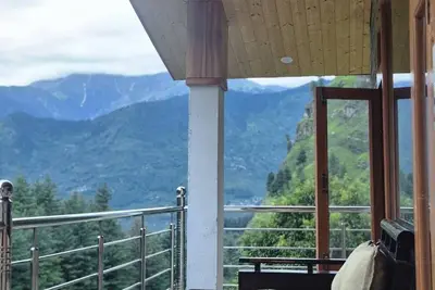 Image de Secluded Retreat By A Trout Stream