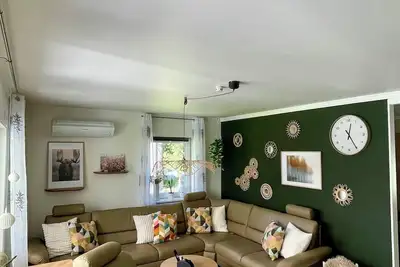 Image de Villa Davvi dállu: Family-friendly vacation home with playhouse, sauna & garden