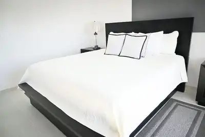 Image de Modern Beachside Villa with Private Pool & Ocean Views and 5 min walk to Beach!