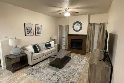 Image de Cozy Condo Near Med Center| Nrg Stadium| Rail line